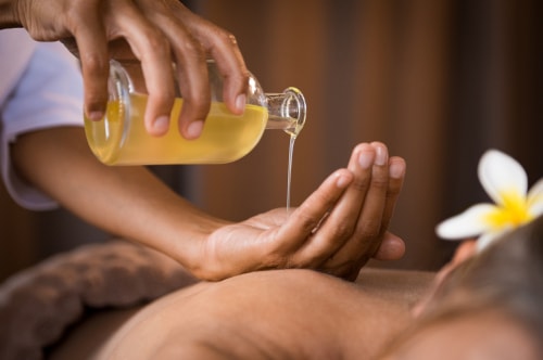 Oil Massage Benefits: 7 Advantages Of Oil Massage