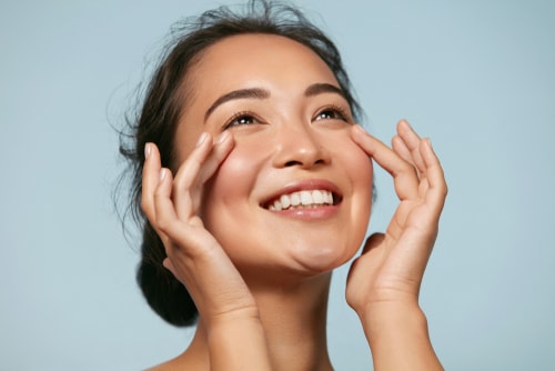 11 Tips To Get Glowing Skin, According To Experts!