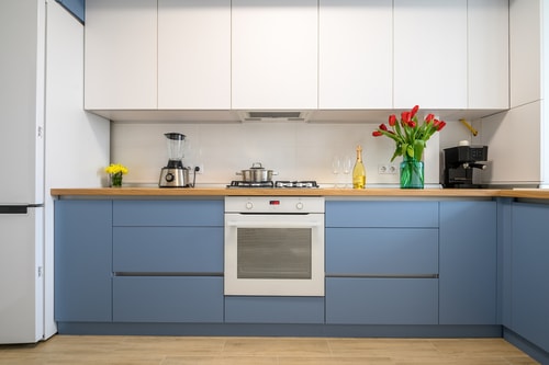 Two Toned Cabinet Design - Urban Company