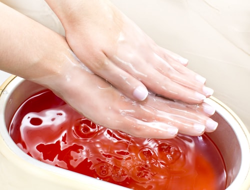 Paraffin-manicure