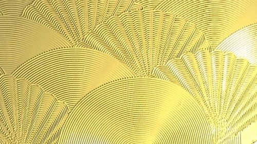 Comb textured walls