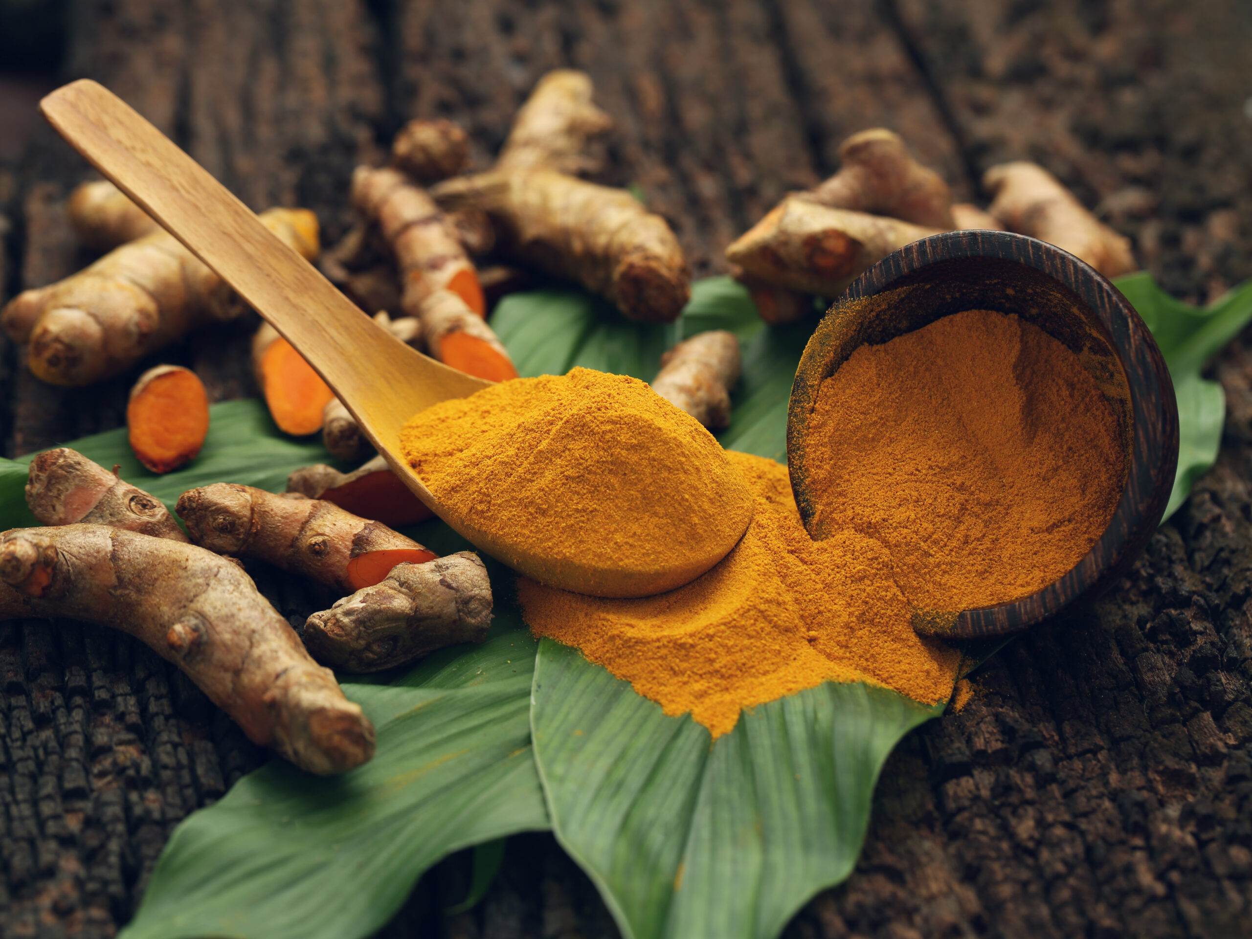 Homemade Turmeric Face Pack For Glowing Skin | Beauty DIY