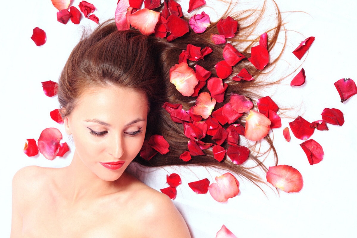 5 Reasons Why You Should Use Rose Water For Hair