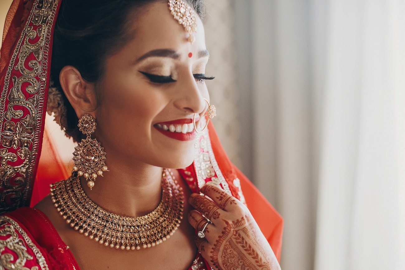 Tips To Hire Your Bridal Makeup Artist & Hair Stylist: The Glam Squad