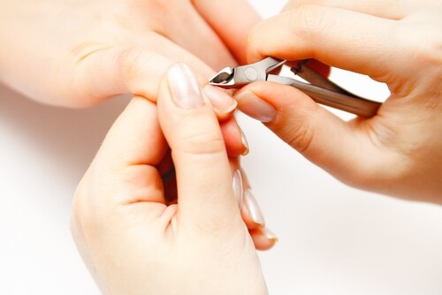 manicure at home