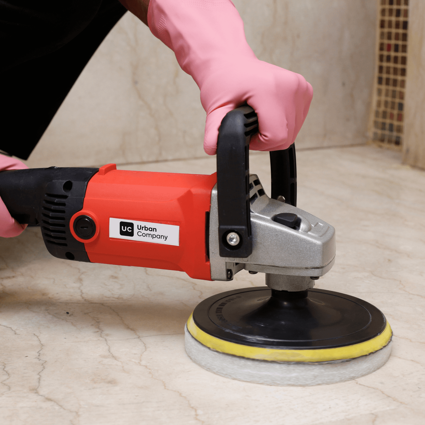 Intense cleaning (3 bathrooms)