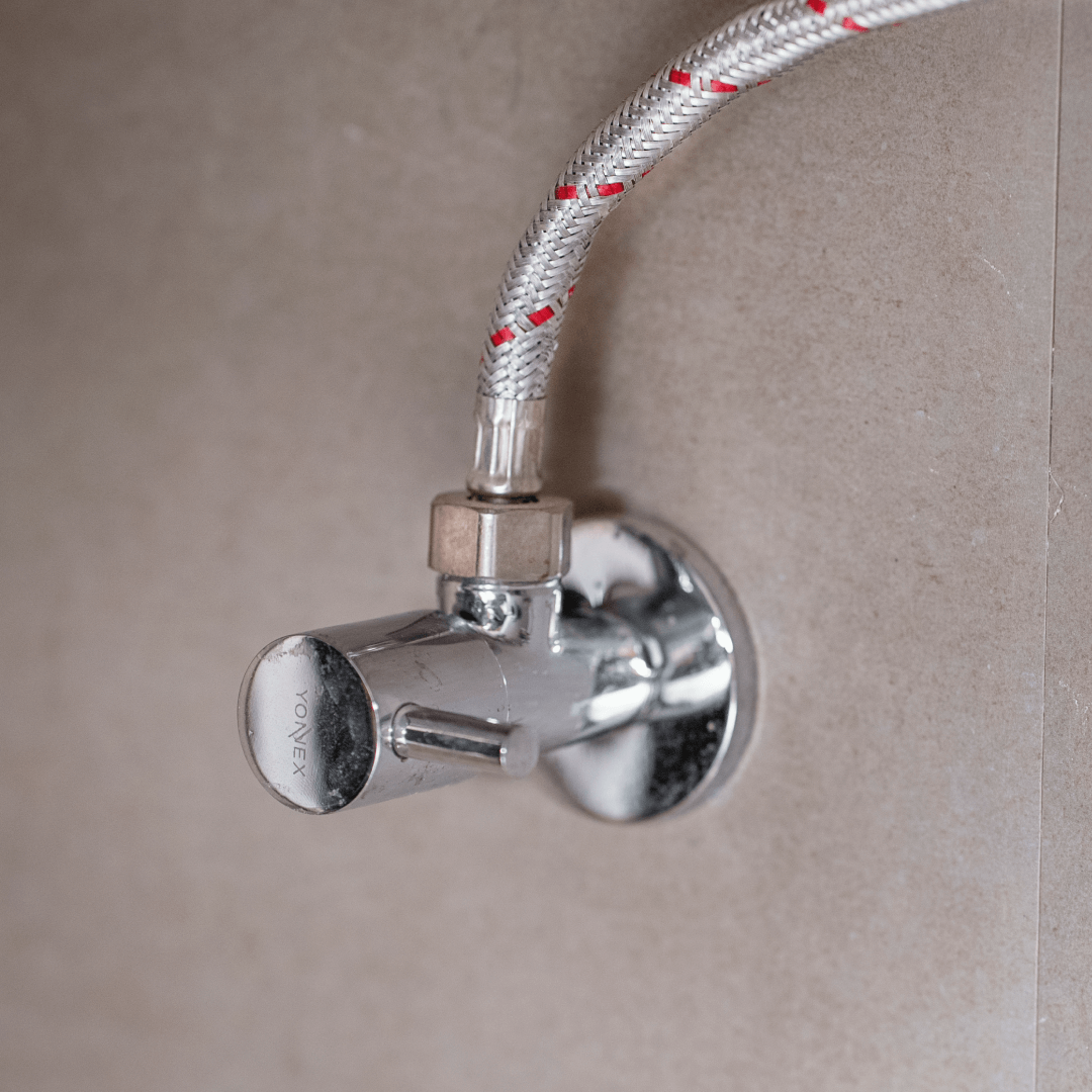 Connection hose installation