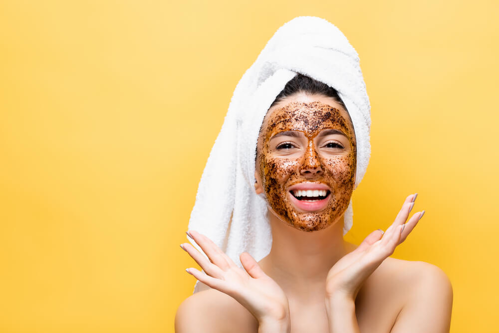 Coffee face mask is suitable for all skin types and needs.