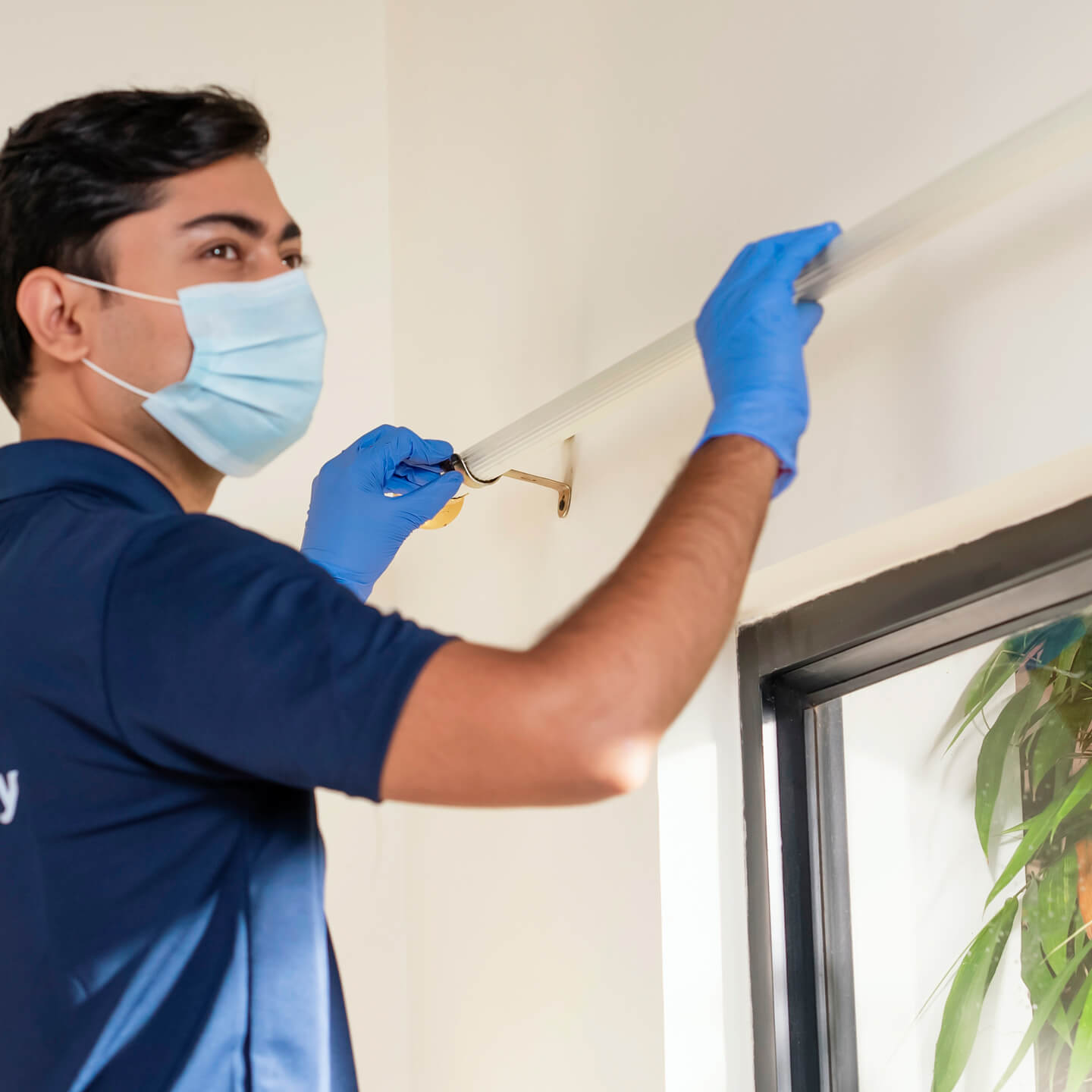 Curtain & blinds - Curtain rod installation (2 brackets) 