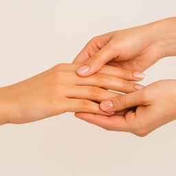 Nail treatment & add-ons - Hand massage (15 mins)