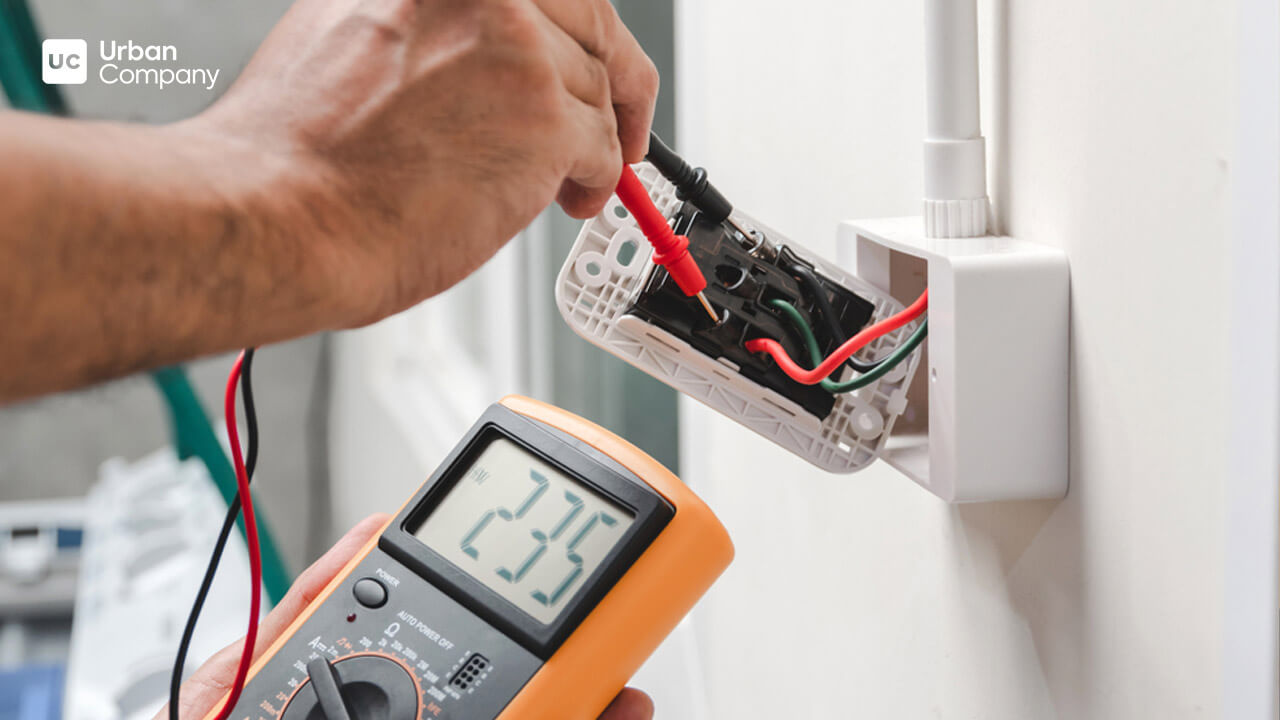 فني كهربائي منازل