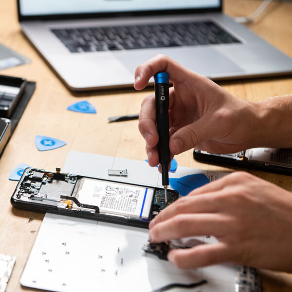 Best Mobile Repair Near Me: Expert Solutions for Samsung and iPhone Repair in Sharjah