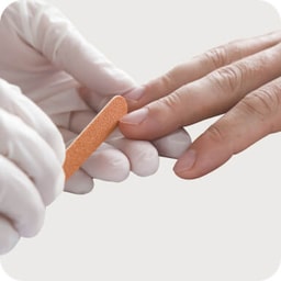 Manicure & pedicure - Express manicure