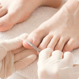 Feet polish & removal - Removal of Gel Polish on Natural Nails