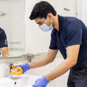 Classic cleaning (3 bathrooms)