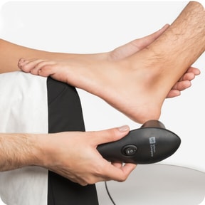 Brightening lemon express pedicure