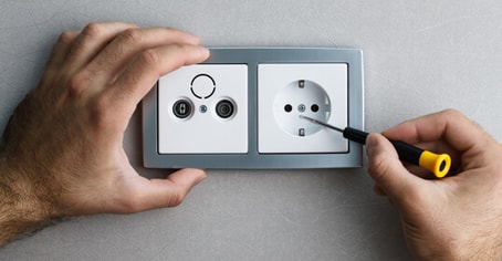 Electrician in Pune, India