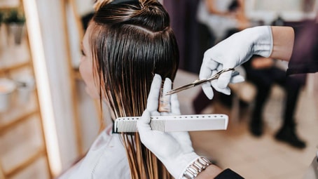 Best hair salon in Abu Dhabi providing top-notch at-home hairdressers
