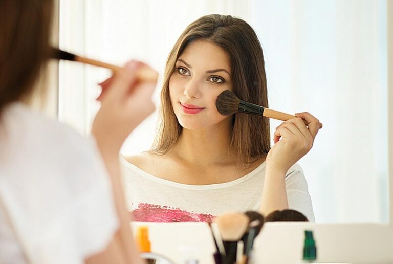 Basic Makeup Tips And Tricks Every Woman Should Know