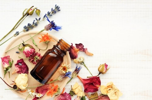 What Is Aromatherapy? – A Complete Guide
