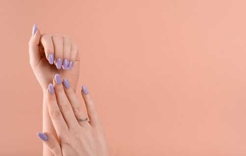 How To Ensure Your Fingernail Polish Lasts Long