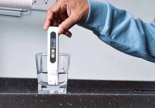 Hard Water Vs Soft Water : How To Choose The Right Water For You?