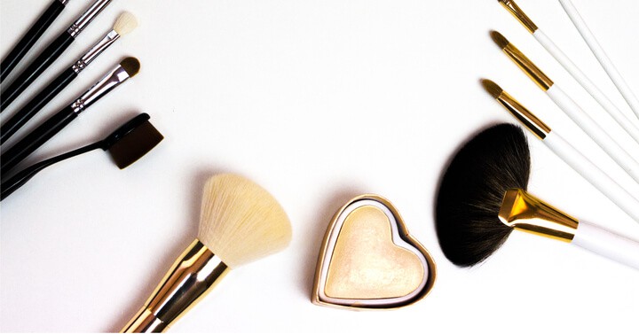 DIY Makeup Setting Spray – The Complete Guide