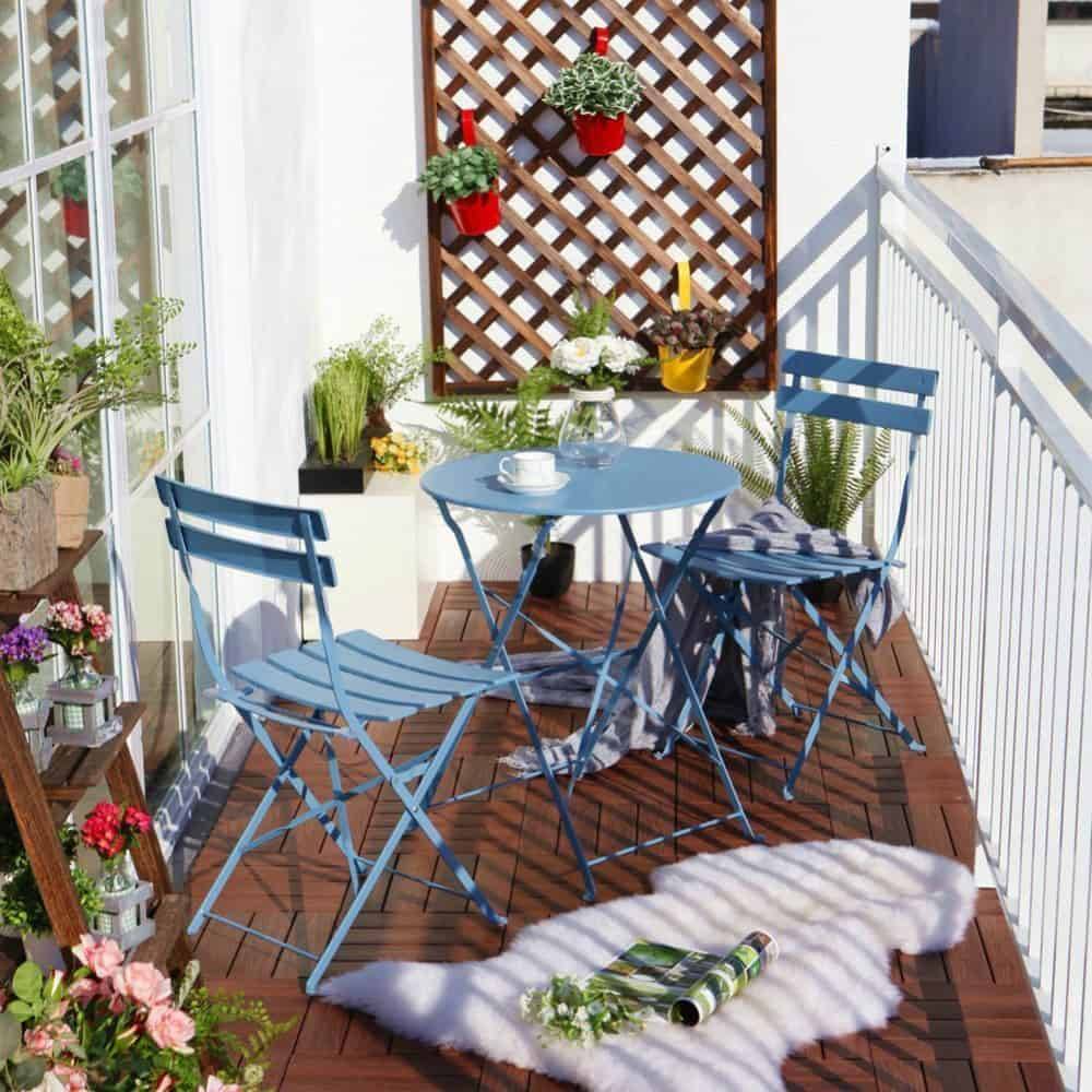 small table chair