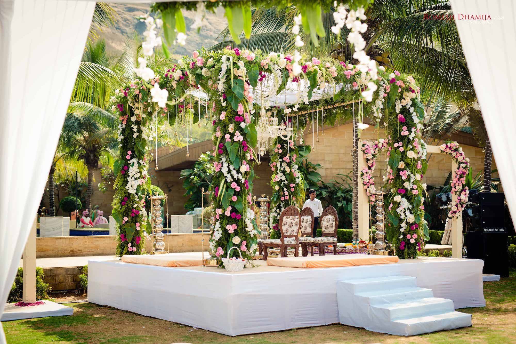 7 Mandap Decor Designs Based On The Foliage & Greenery Trend