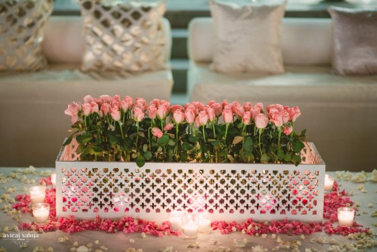 The Most Beautiful Floral Table Centrepieces For Your 2019 Wedding!