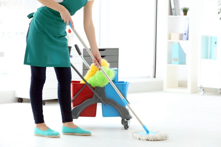 5-Point Checklist When Booking Home Cleaning Services